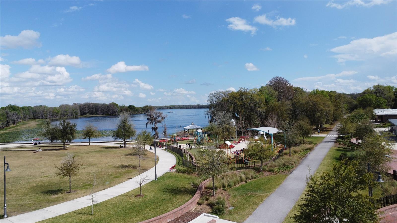 Listing photo id 36 for 2621 Clearwood Street