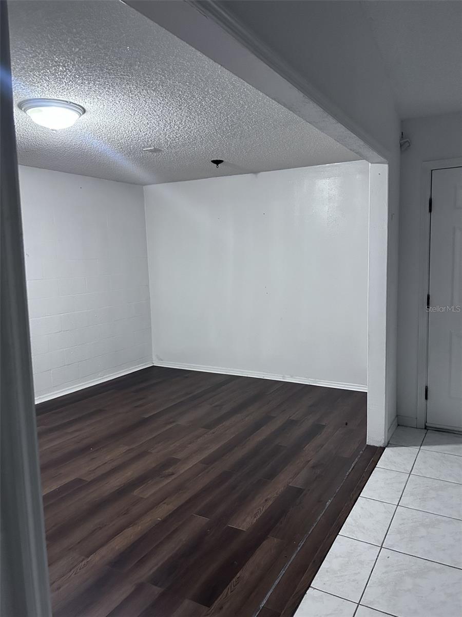 Image 2 of 17 For 6934 Wildwood Oak Drive