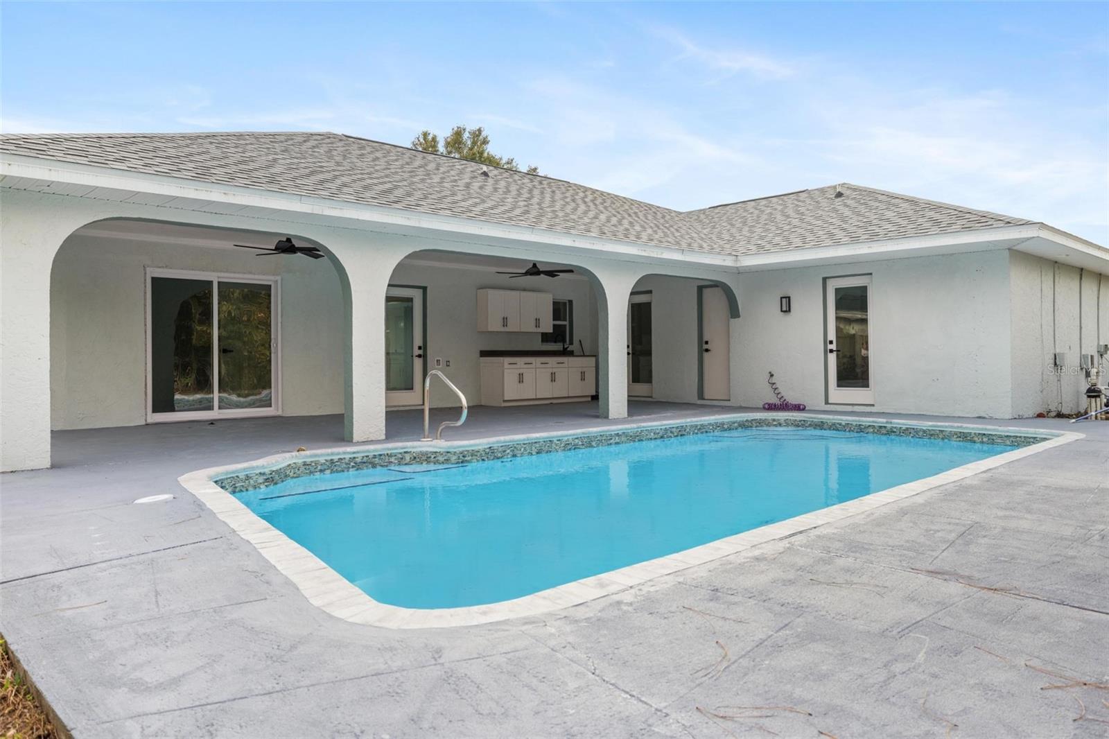 Image 16 of 38 For 23268 Avacado Avenue