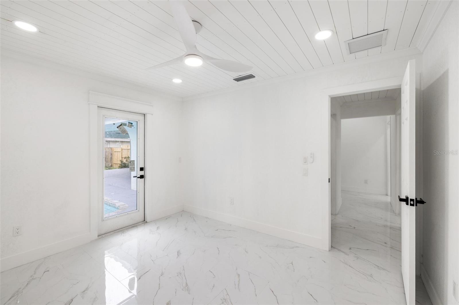 Image 31 of 38 For 23268 Avacado Avenue