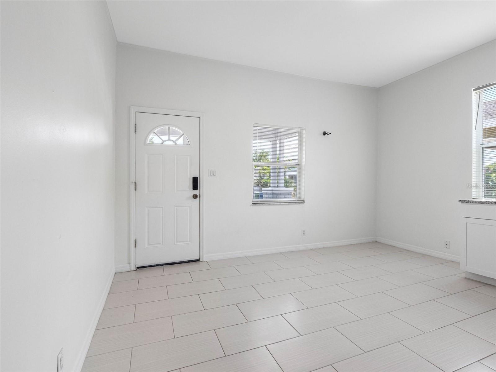 Image 7 of 59 For 2524 Cherry Street A