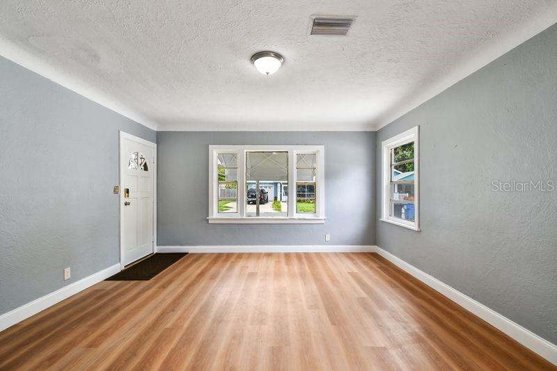 Image 3 of 30 For 1616 13th Street S A