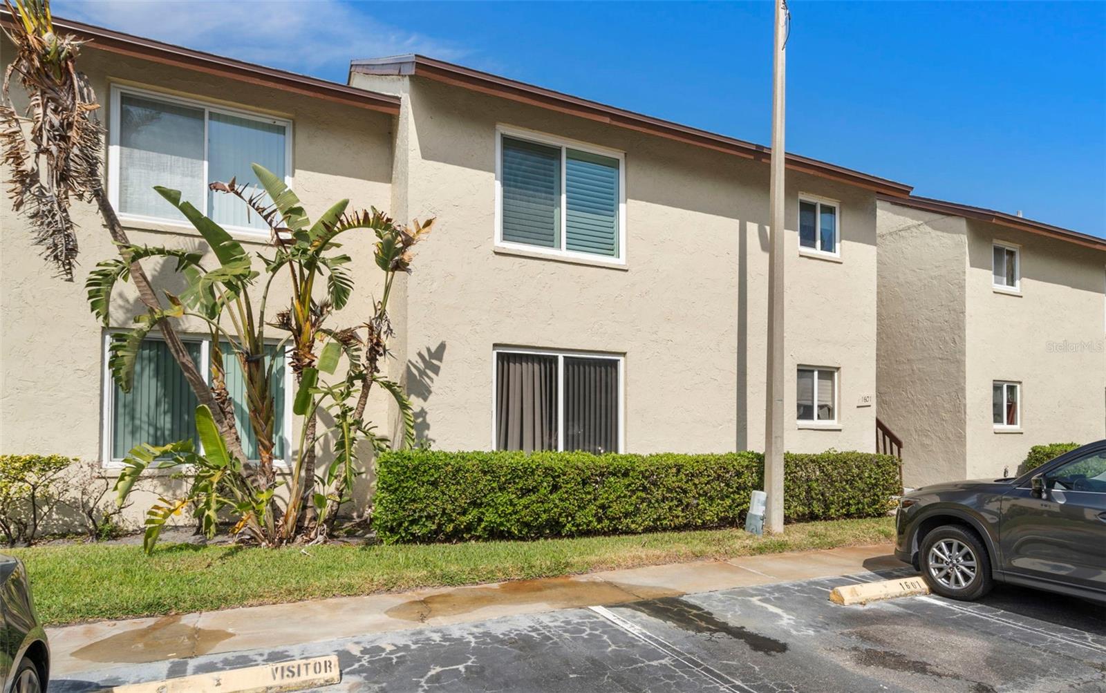 Image 2 of 27 For 4215 East Bay Drive 1601d