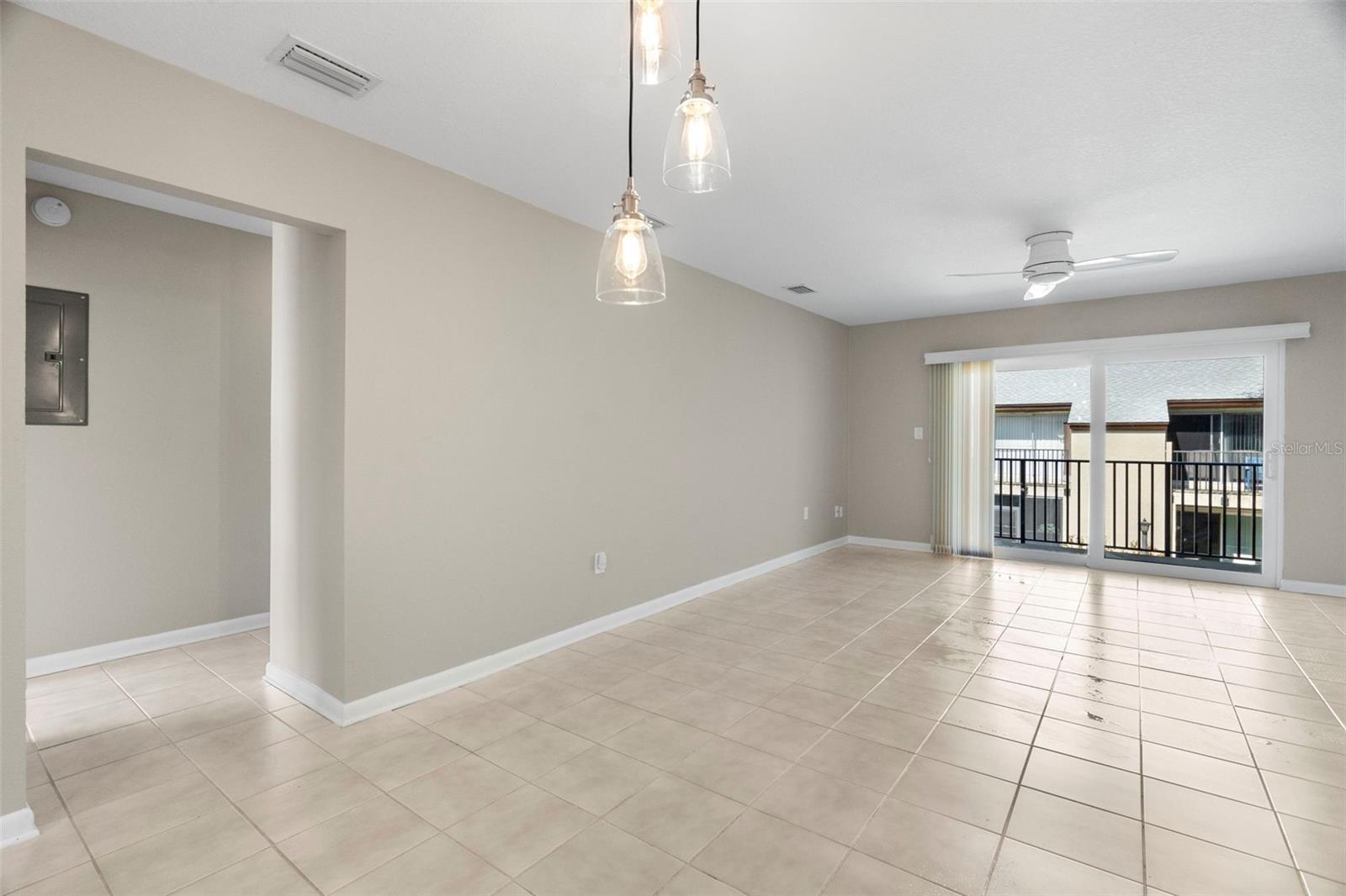 Image 8 of 27 For 4215 East Bay Drive 1601d