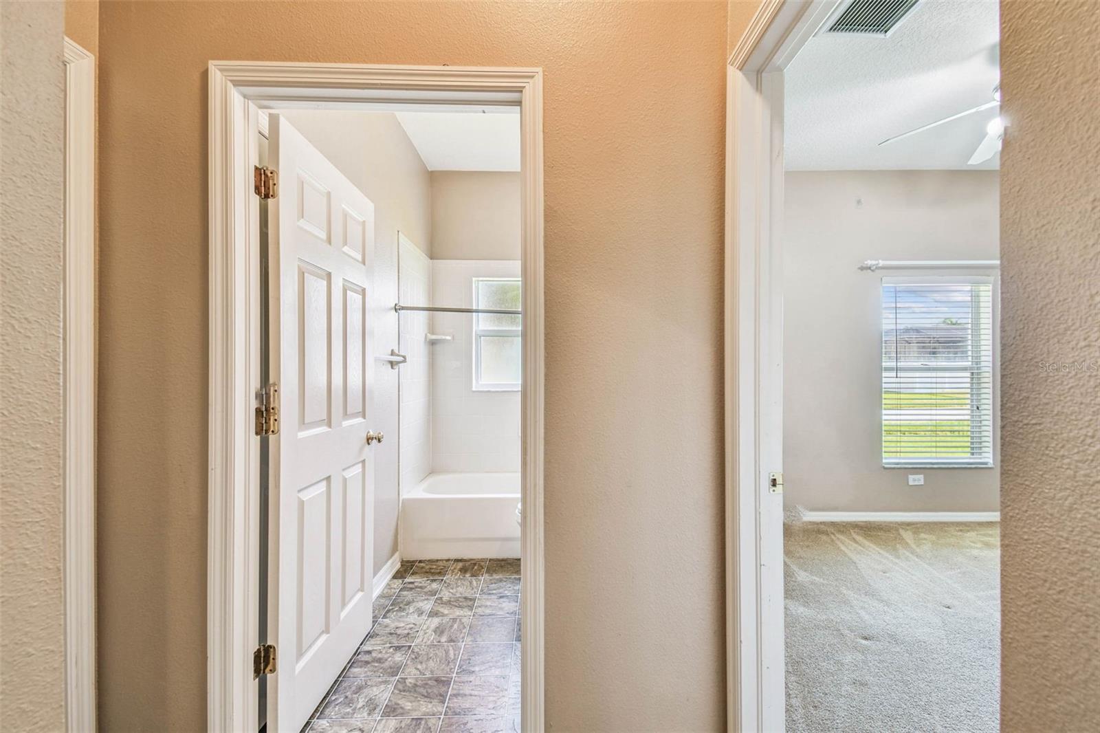 Listing photo id 12 for 34828 Prairie Ridge Way