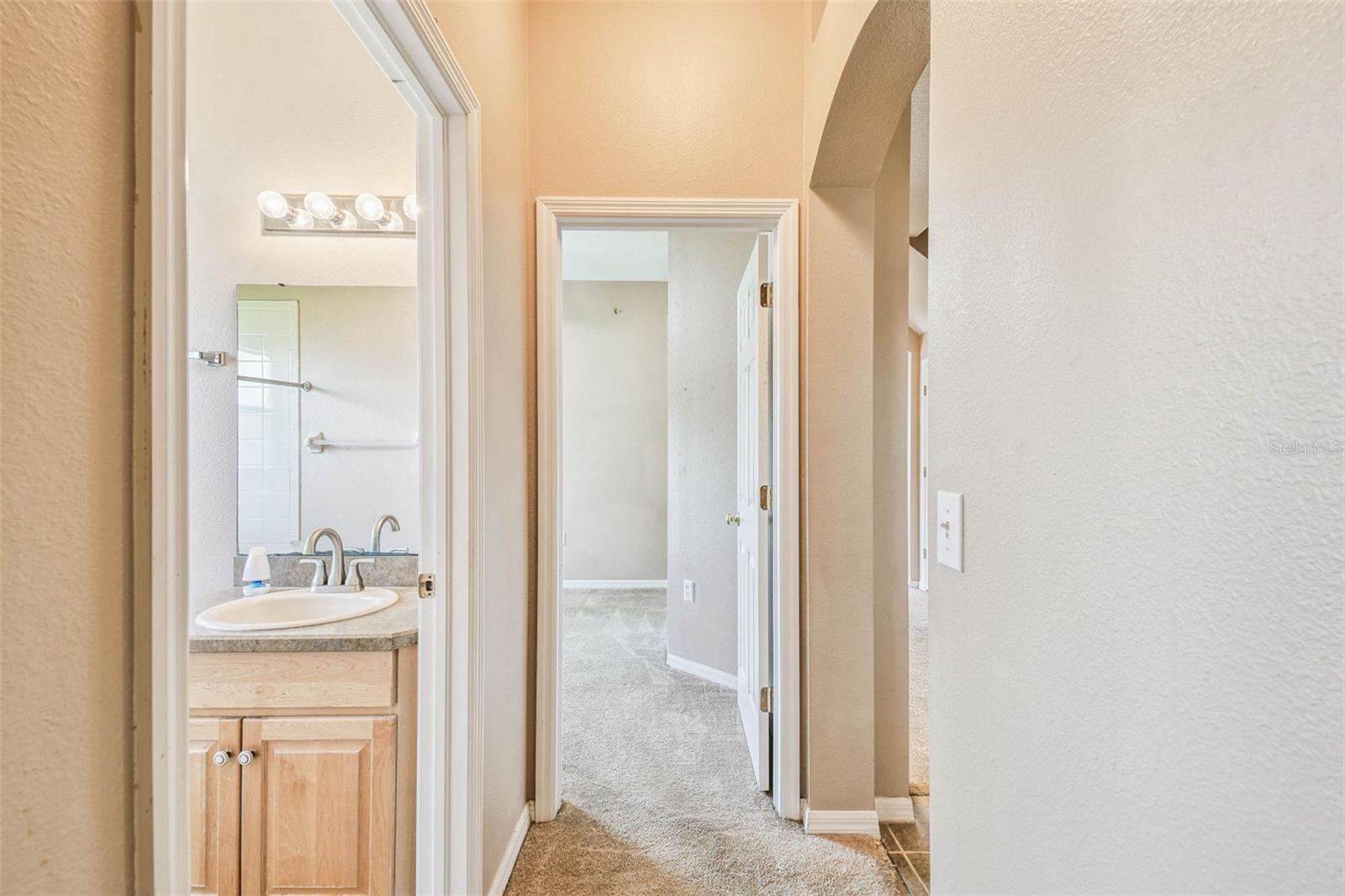 Listing photo id 14 for 34828 Prairie Ridge Way