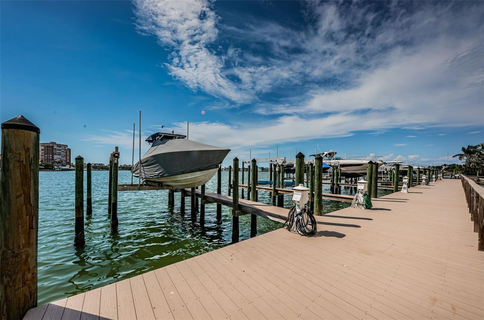Image 13 of 77 For 17745 Gulf Boulevard 202