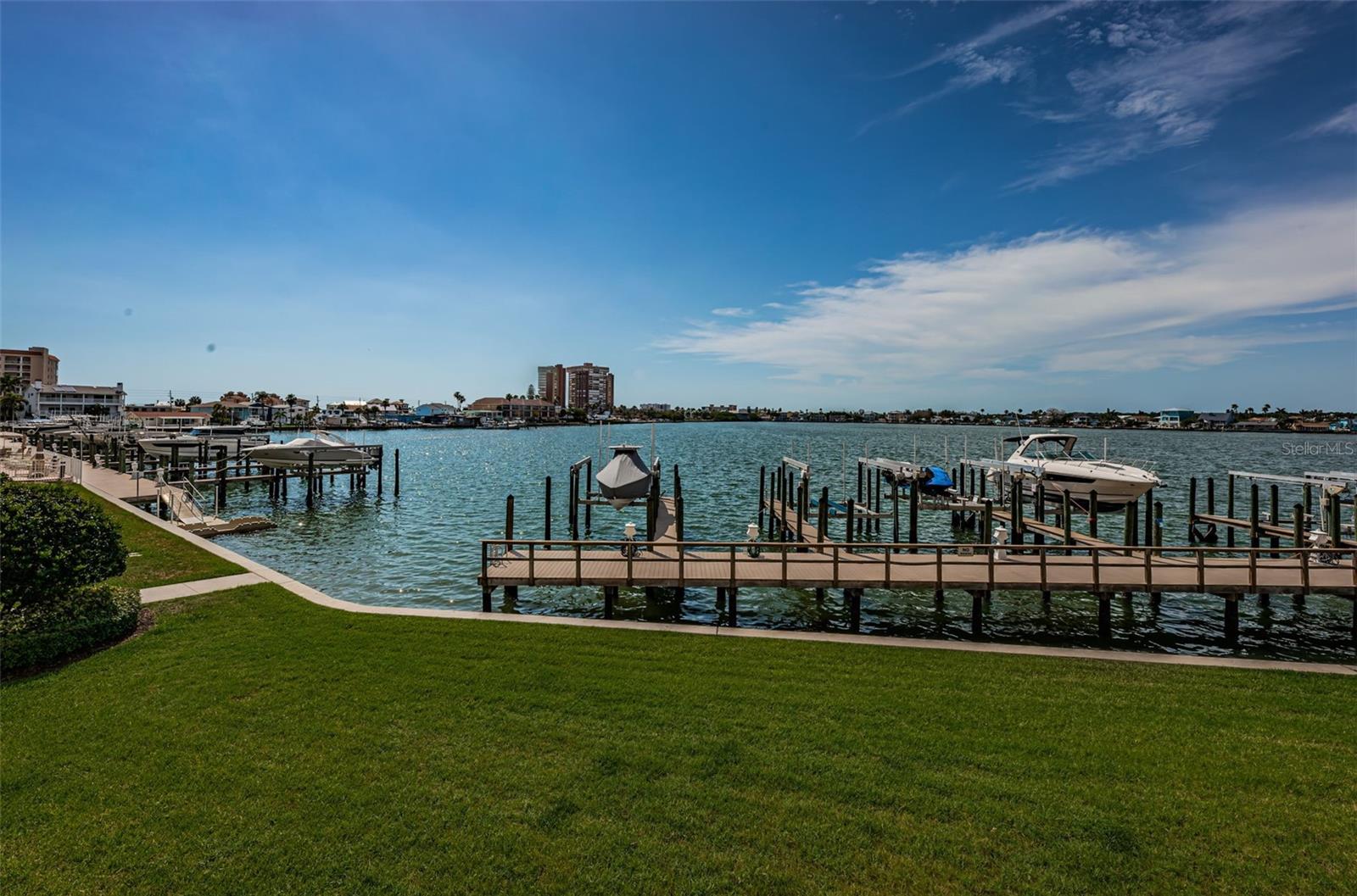 Image 15 of 77 For 17745 Gulf Boulevard 202