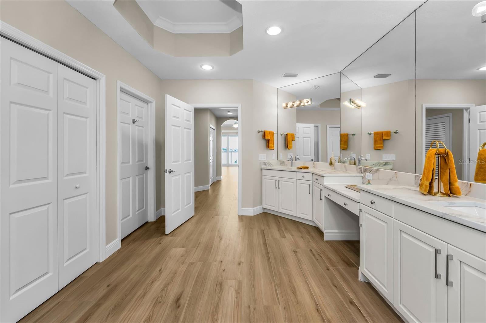 Image 49 of 77 For 17745 Gulf Boulevard 202