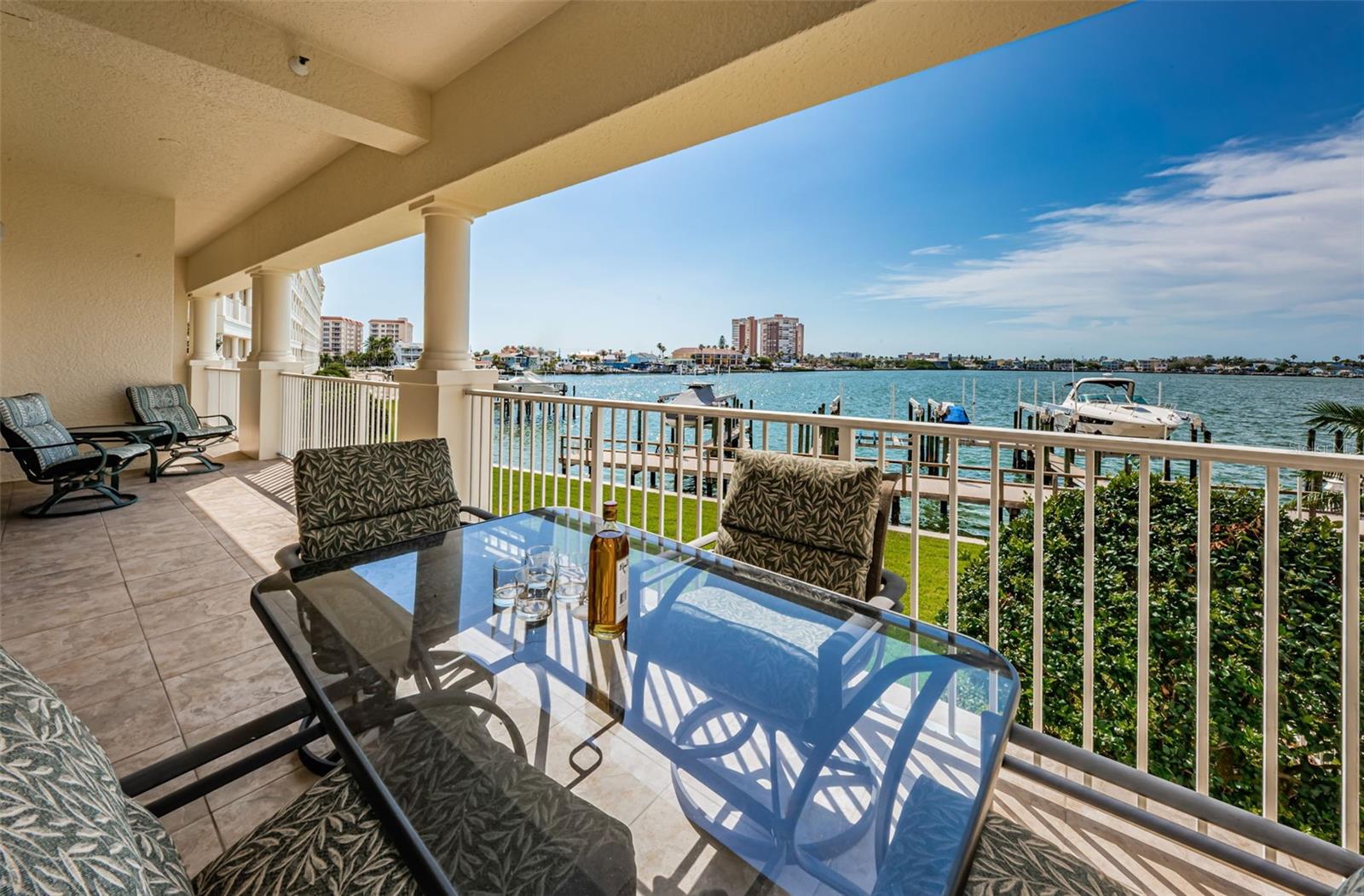 Image 5 of 77 For 17745 Gulf Boulevard 202