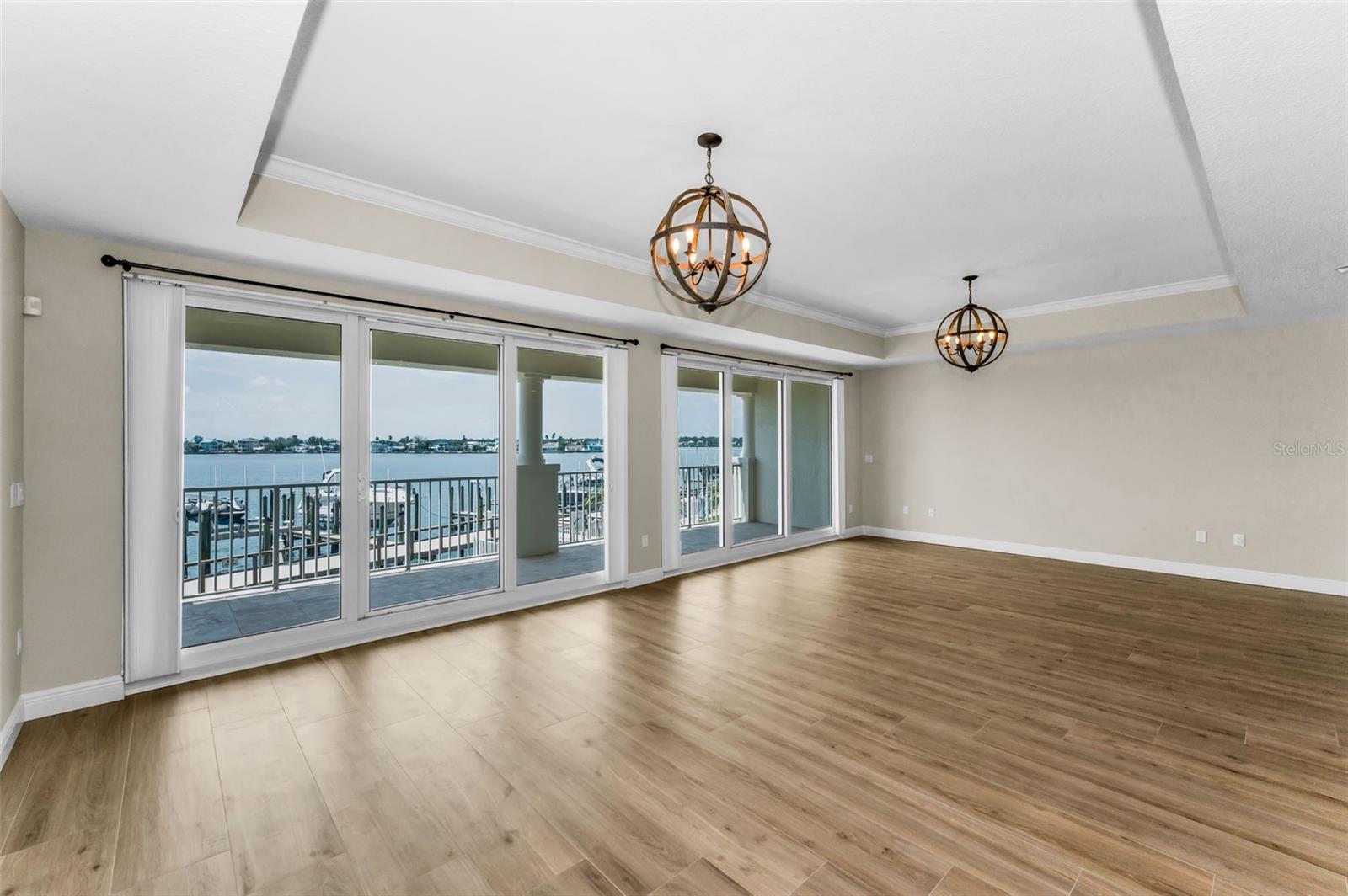 Image 9 of 77 For 17745 Gulf Boulevard 202