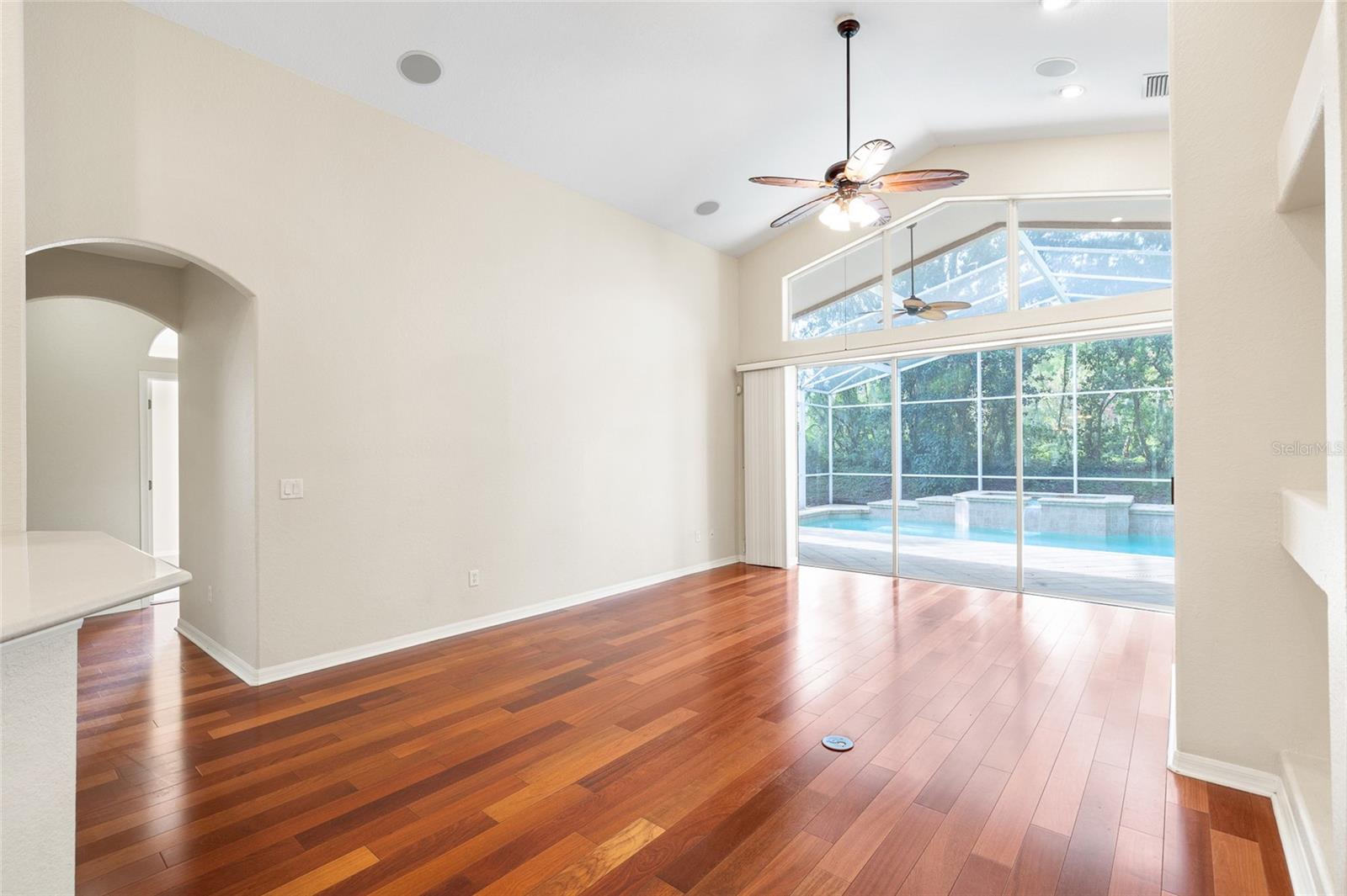 Image 21 of 50 For 27417 Silver Thatch Drive