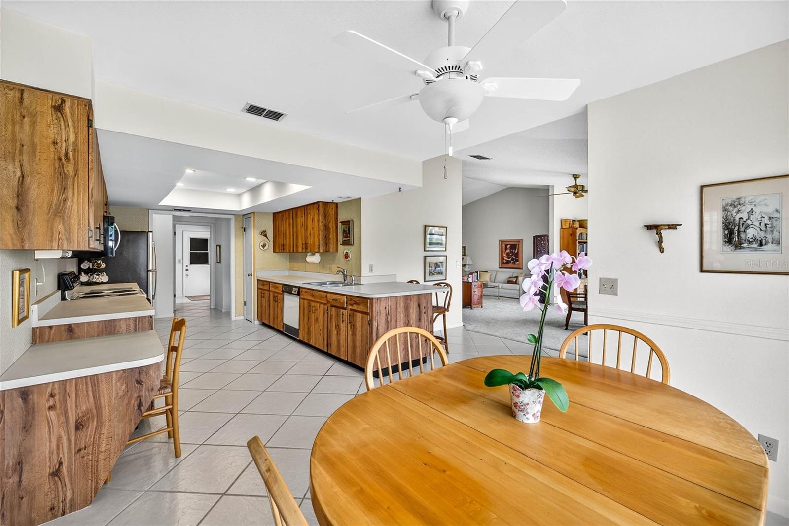 Image 12 of 31 For 2021 El Rancho Drive