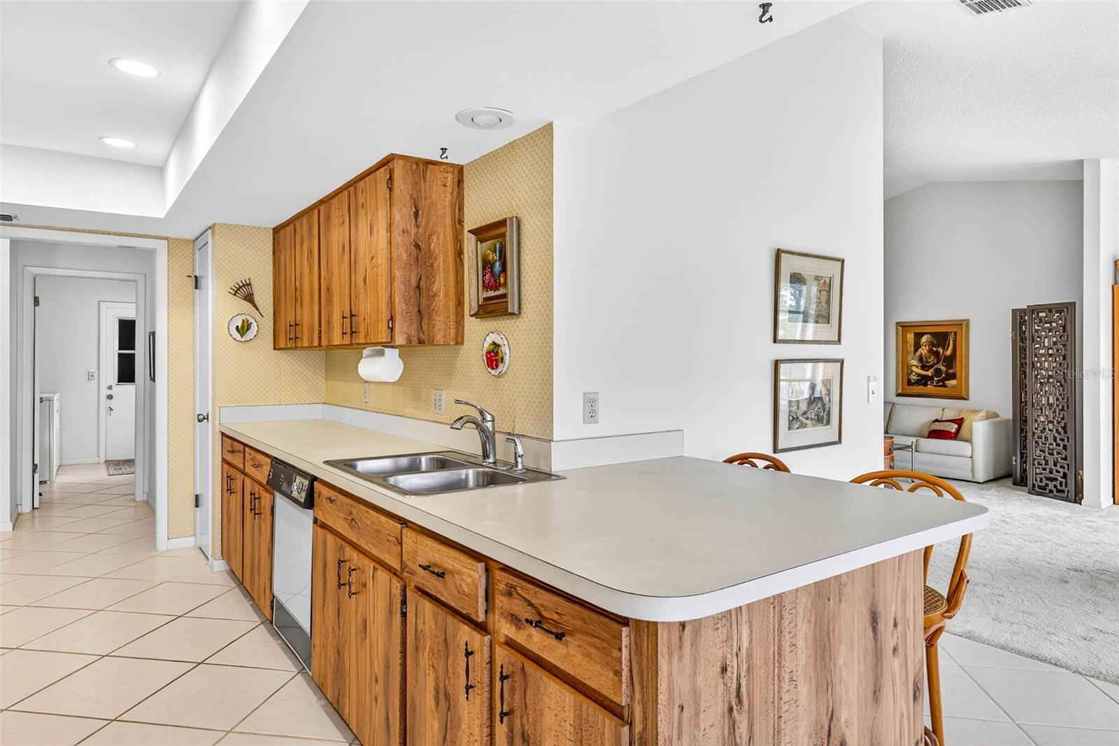 Image 16 of 31 For 2021 El Rancho Drive