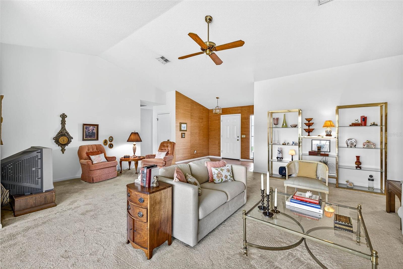 Image 7 of 31 For 2021 El Rancho Drive