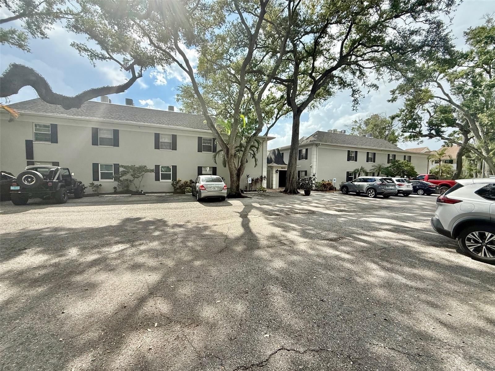 Details for 5221 Bayshore Boulevard 16, TAMPA, FL 33611