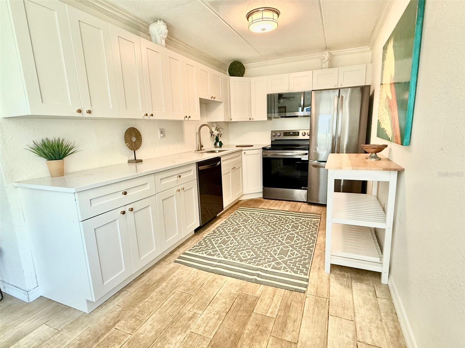 Image 5 of 10 For 5221 Bayshore Boulevard 16