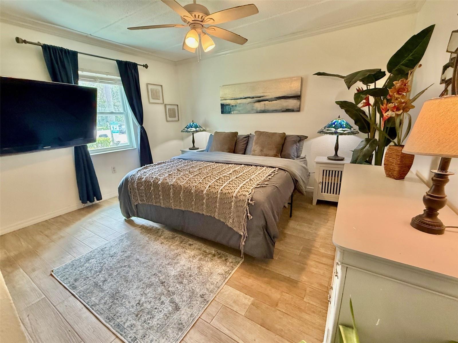 Image 7 of 10 For 5221 Bayshore Boulevard 16