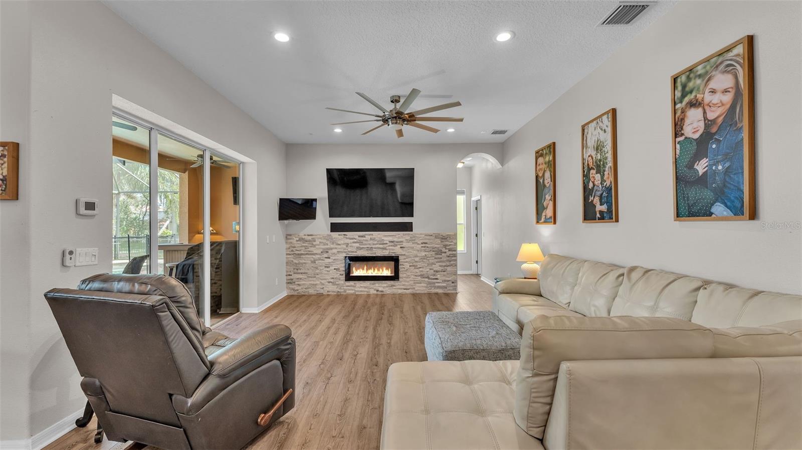 Image 16 of 39 For 10550 Bermuda Isle Drive