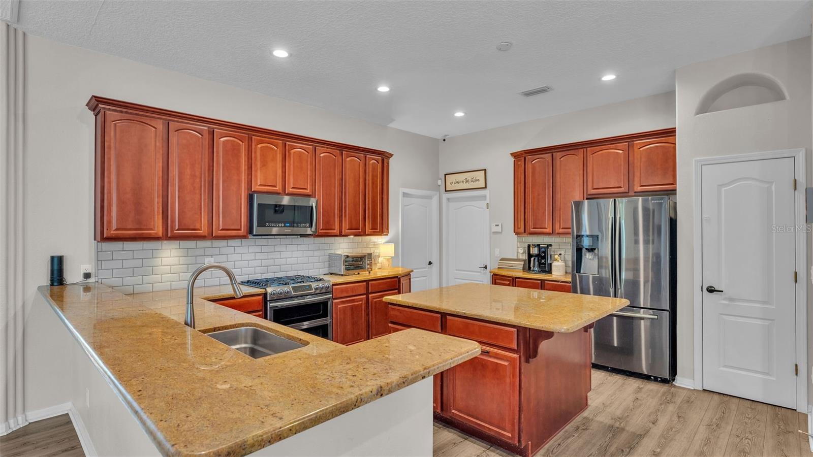 Image 19 of 39 For 10550 Bermuda Isle Drive