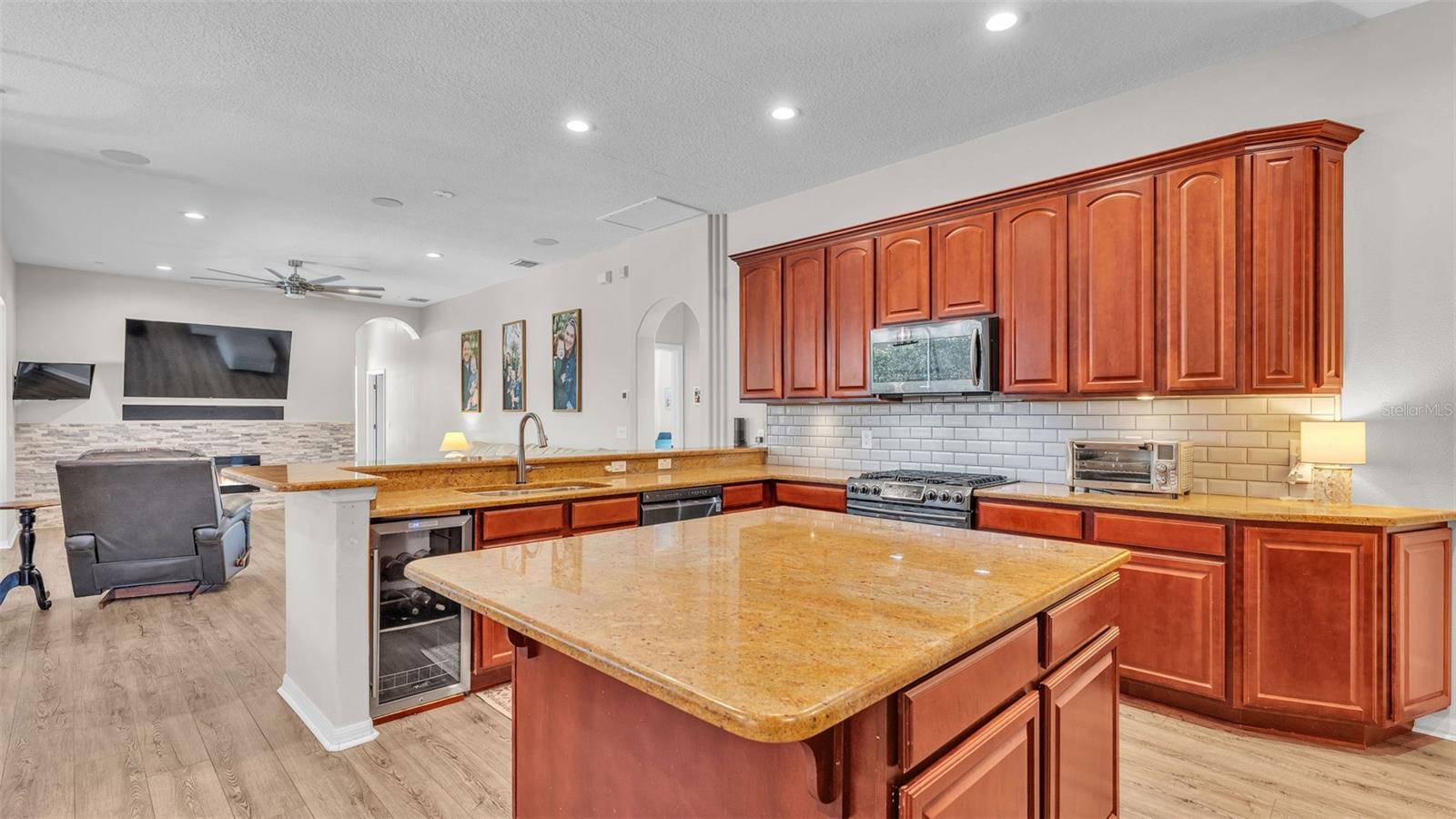 Image 21 of 39 For 10550 Bermuda Isle Drive