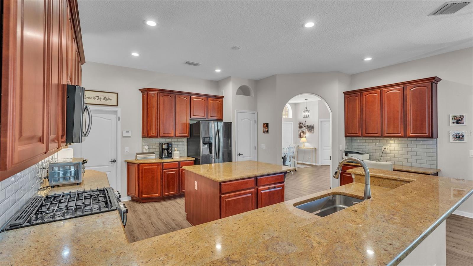 Image 22 of 39 For 10550 Bermuda Isle Drive