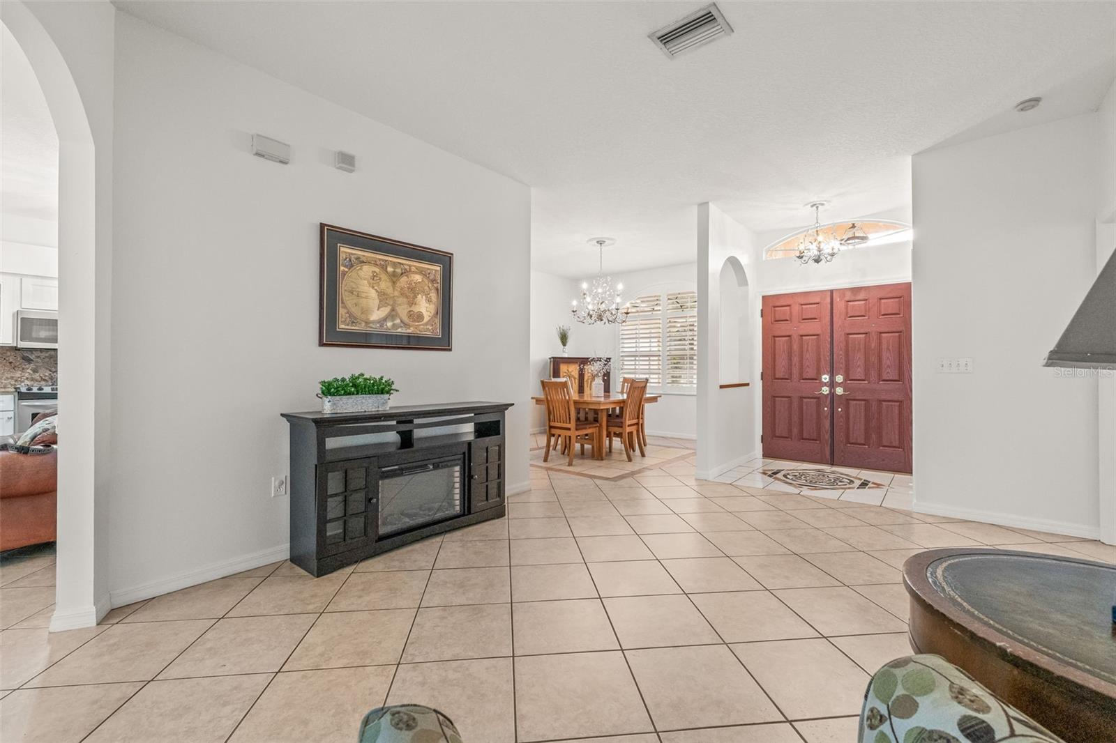 Image 10 of 47 For 4866 Augusta Avenue
