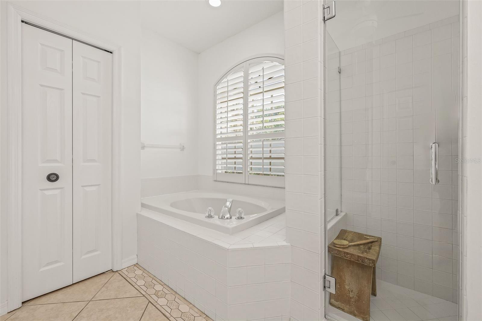 Image 31 of 47 For 4866 Augusta Avenue