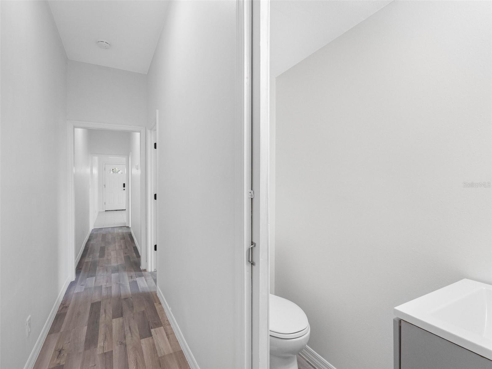 Image 17 of 59 For 2524 Cherry Street B