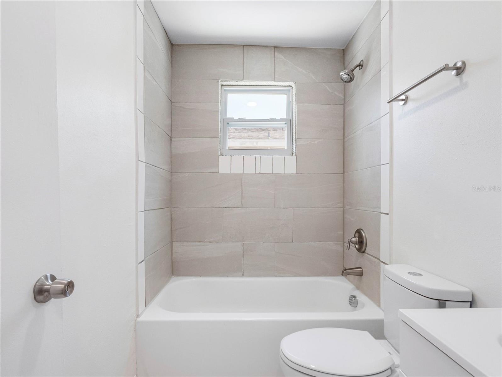 Image 19 of 59 For 2524 Cherry Street B