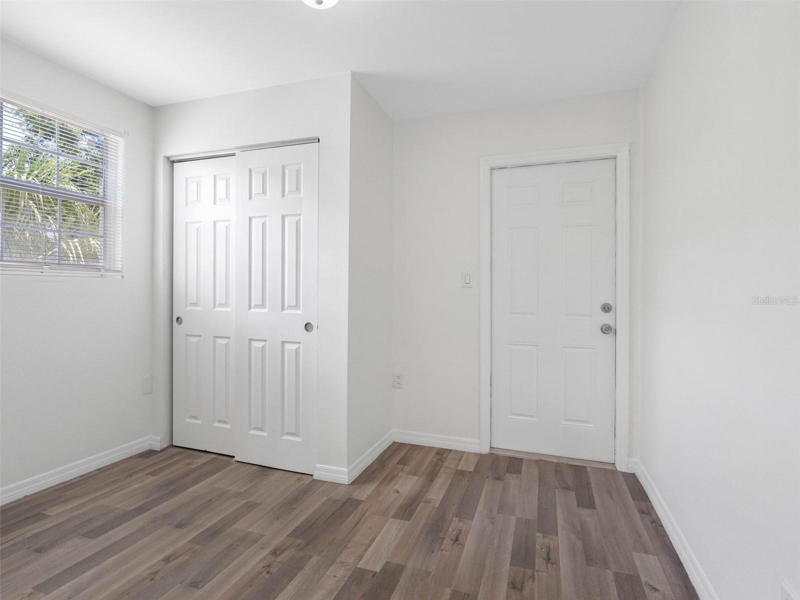Image 22 of 59 For 2524 Cherry Street B