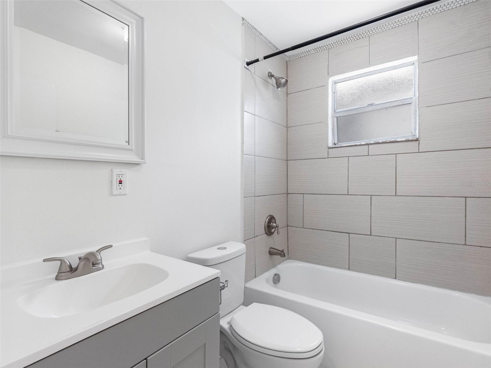 Image 51 of 59 For 2524 Cherry Street B