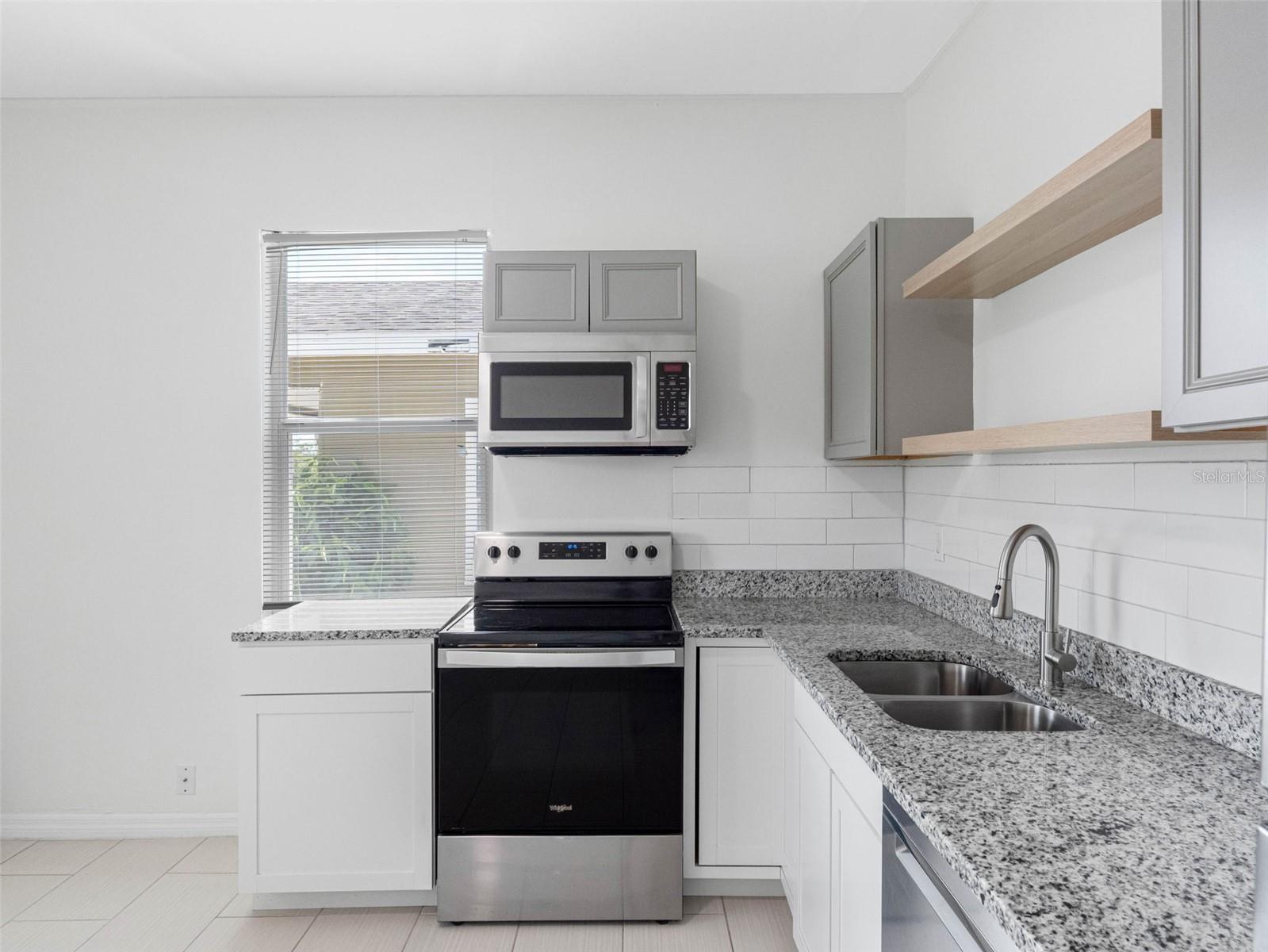 Image 6 of 59 For 2524 Cherry Street B
