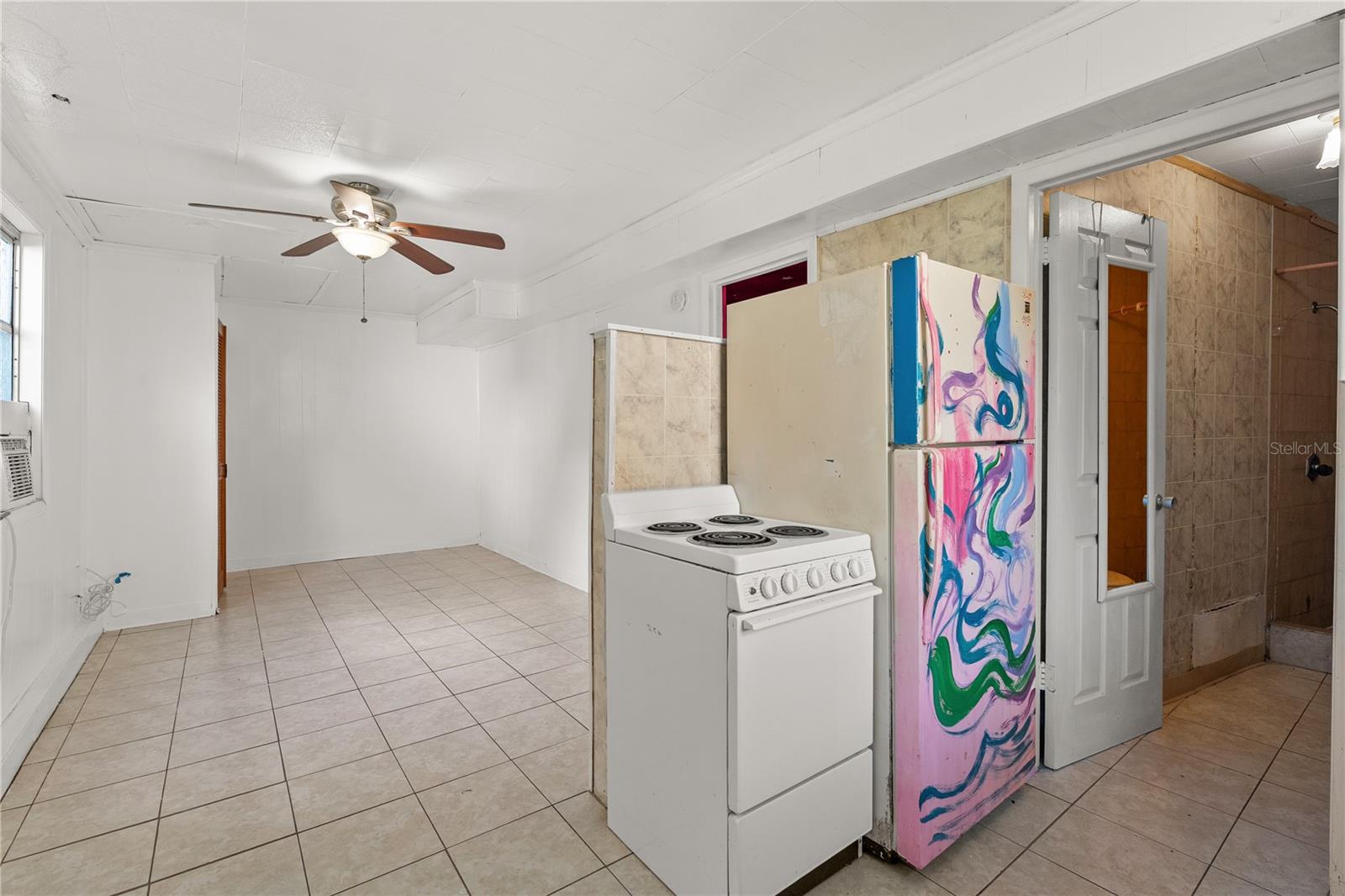Image 11 of 58 For 3022 Beach Boulevard S