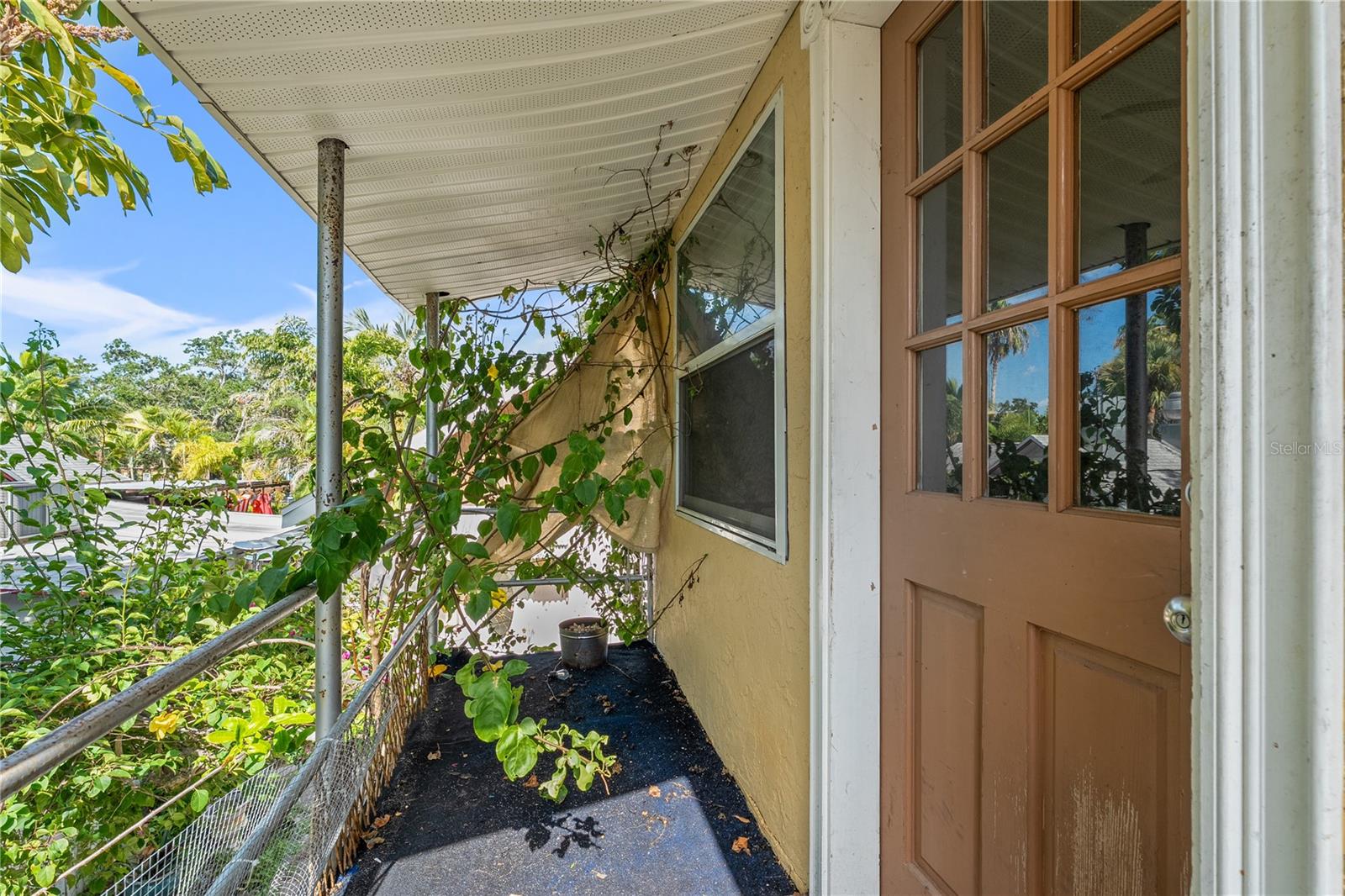 Image 12 of 58 For 3022 Beach Boulevard S