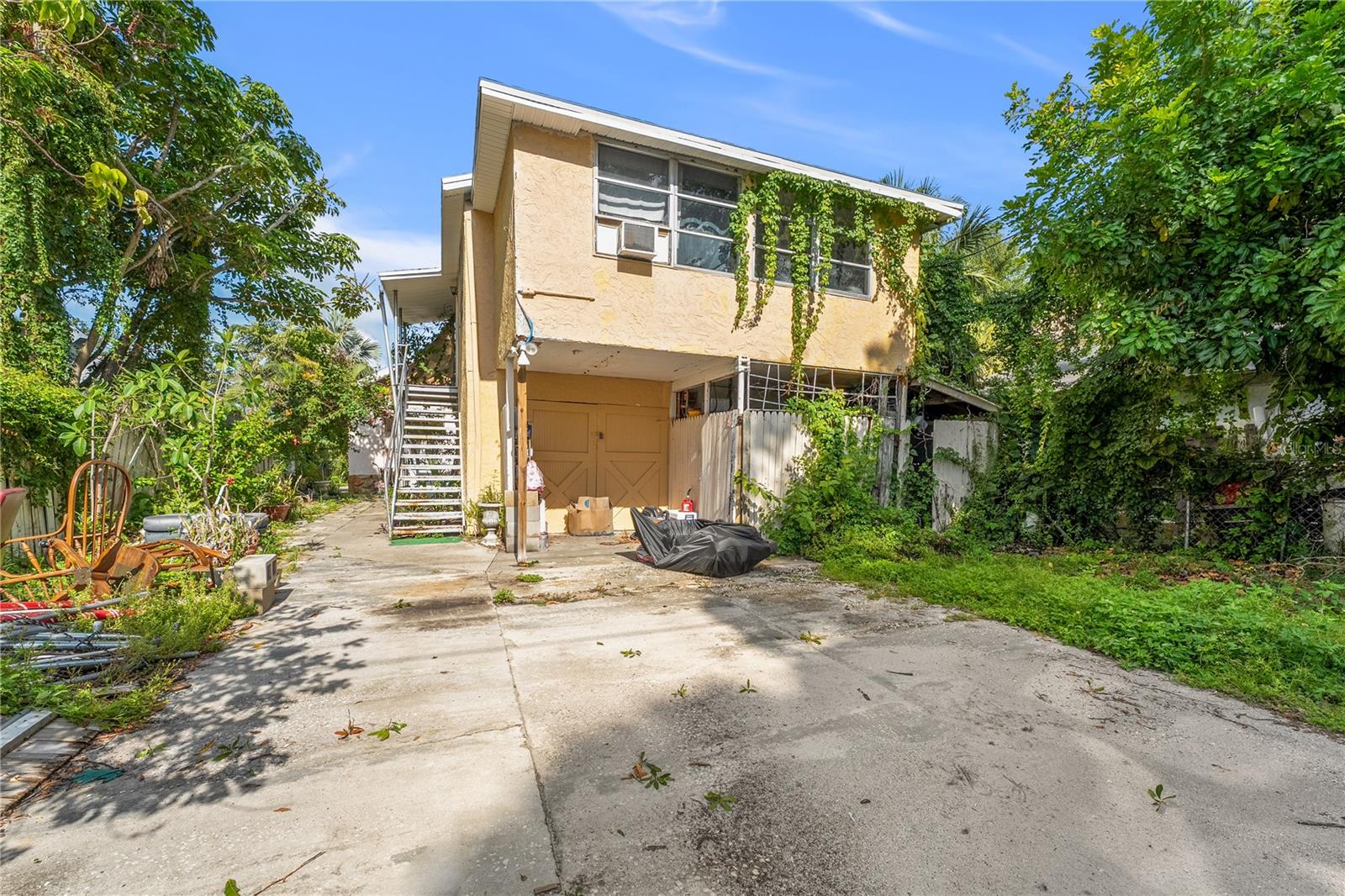 Image 25 of 58 For 3022 Beach Boulevard S