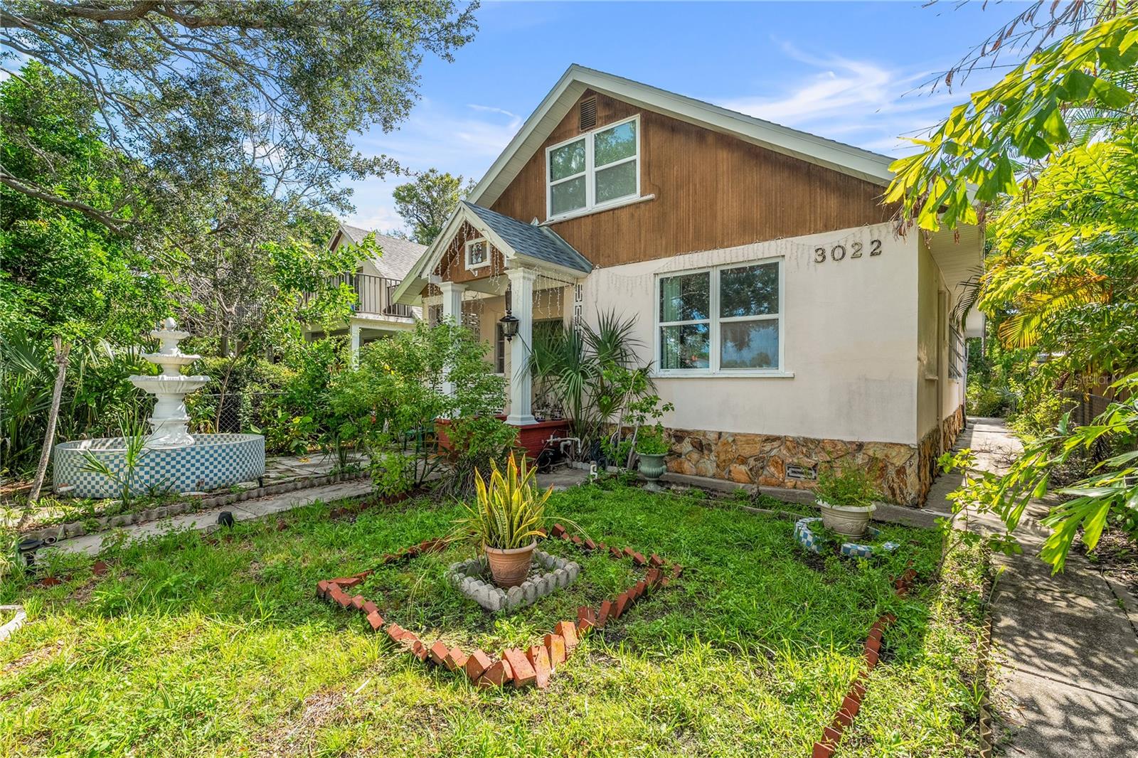 Image 4 of 58 For 3022 Beach Boulevard S