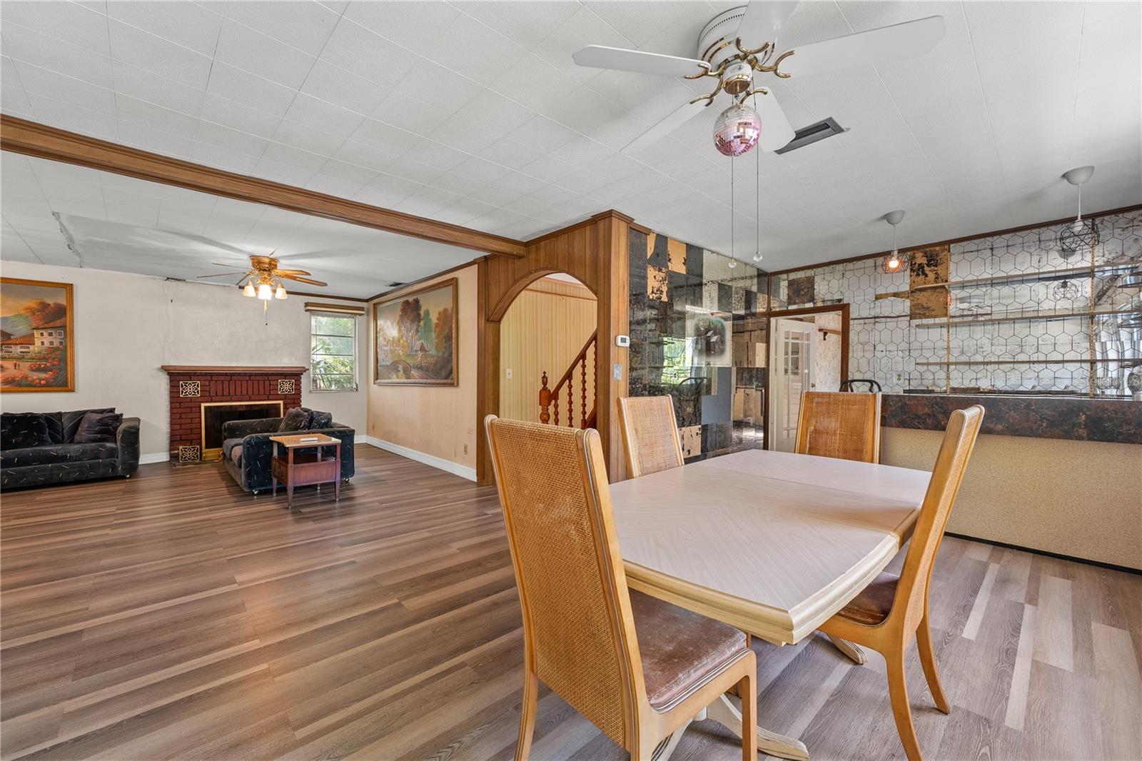 Image 51 of 58 For 3022 Beach Boulevard S