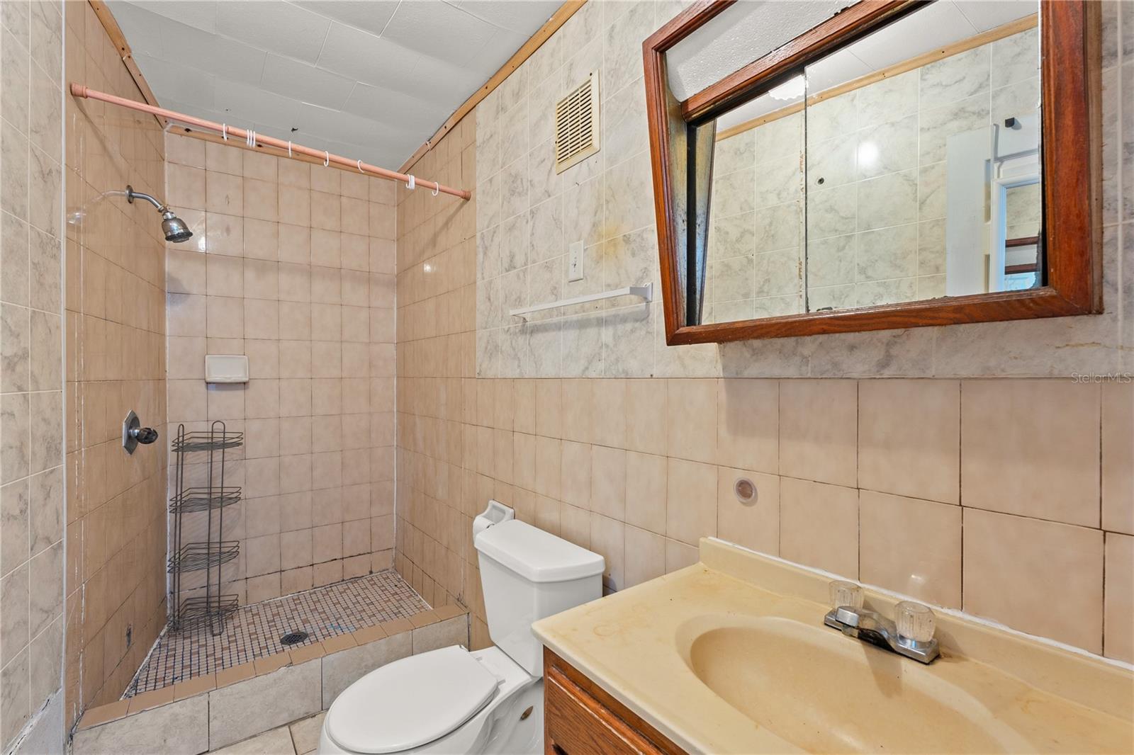 Image 9 of 58 For 3022 Beach Boulevard S