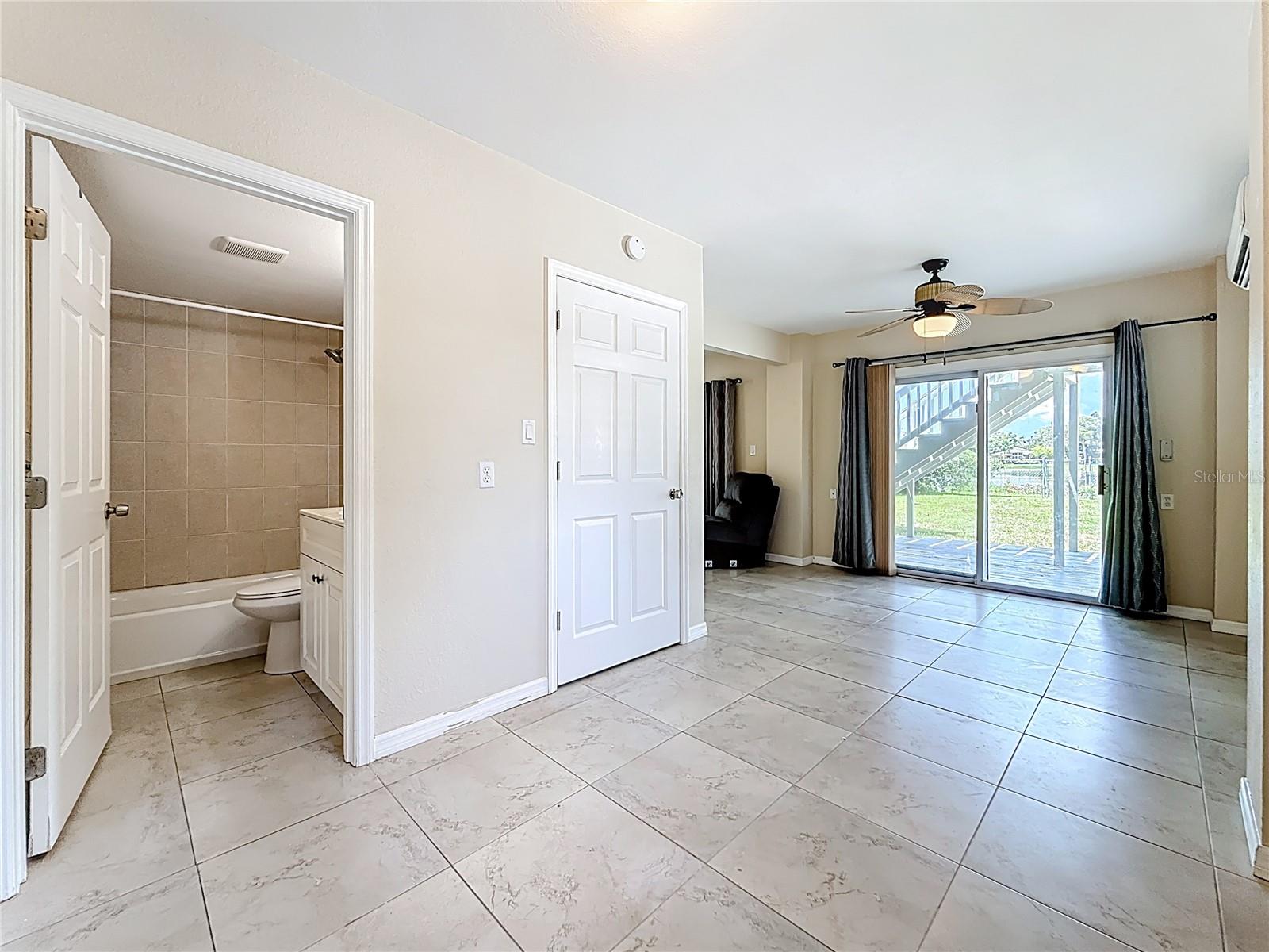 Image 12 of 49 For 125 Mystic Lake Terrace N
