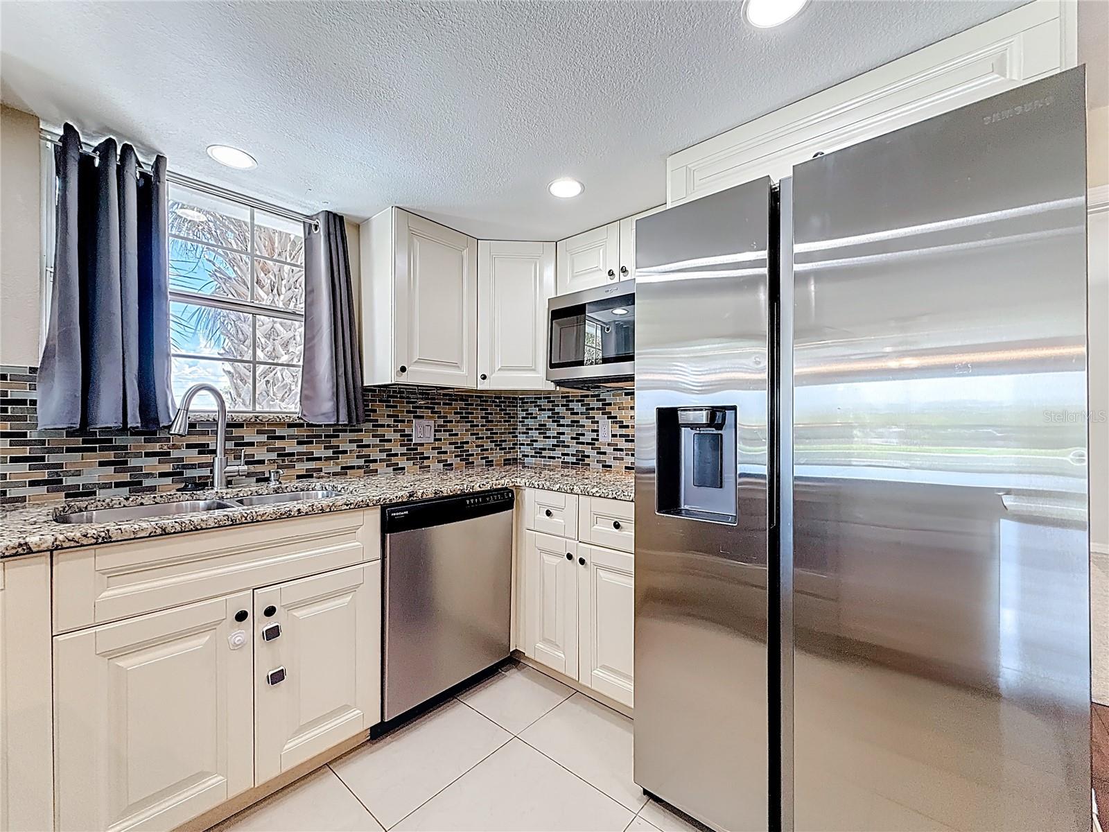Image 15 of 49 For 125 Mystic Lake Terrace N
