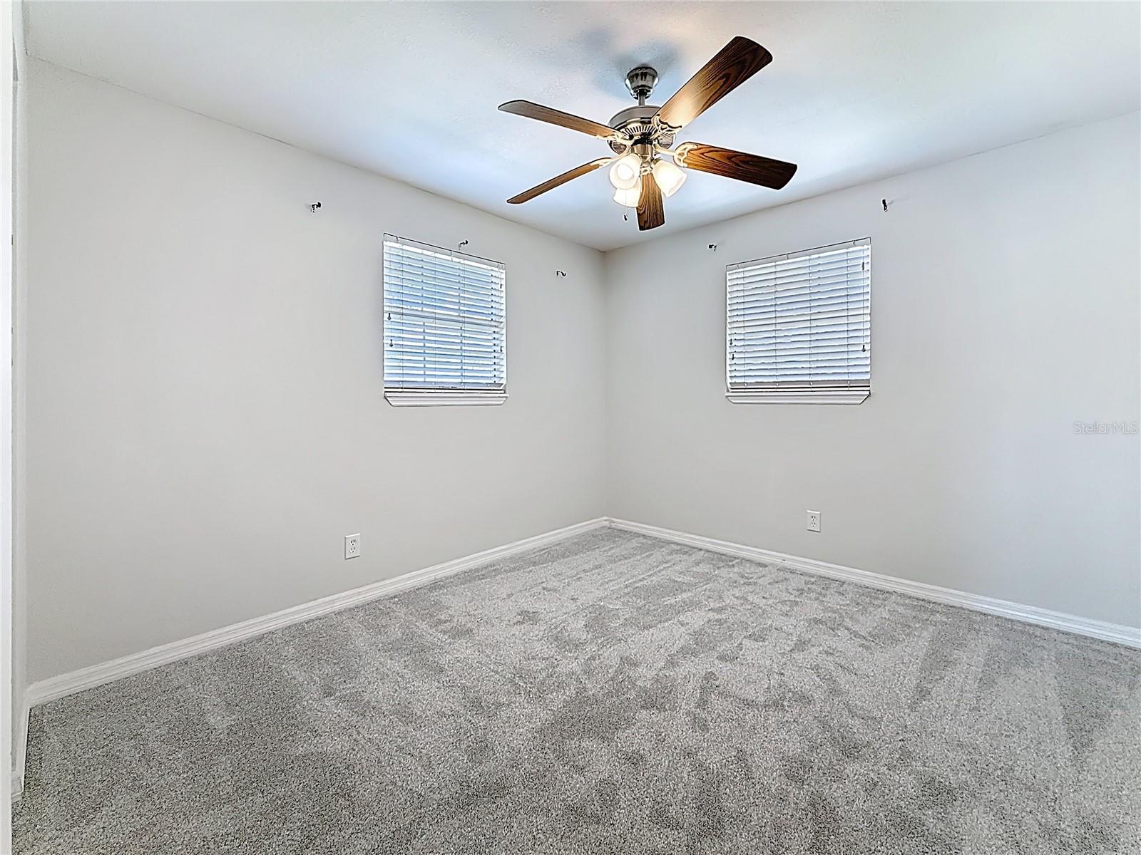 Image 25 of 49 For 125 Mystic Lake Terrace N