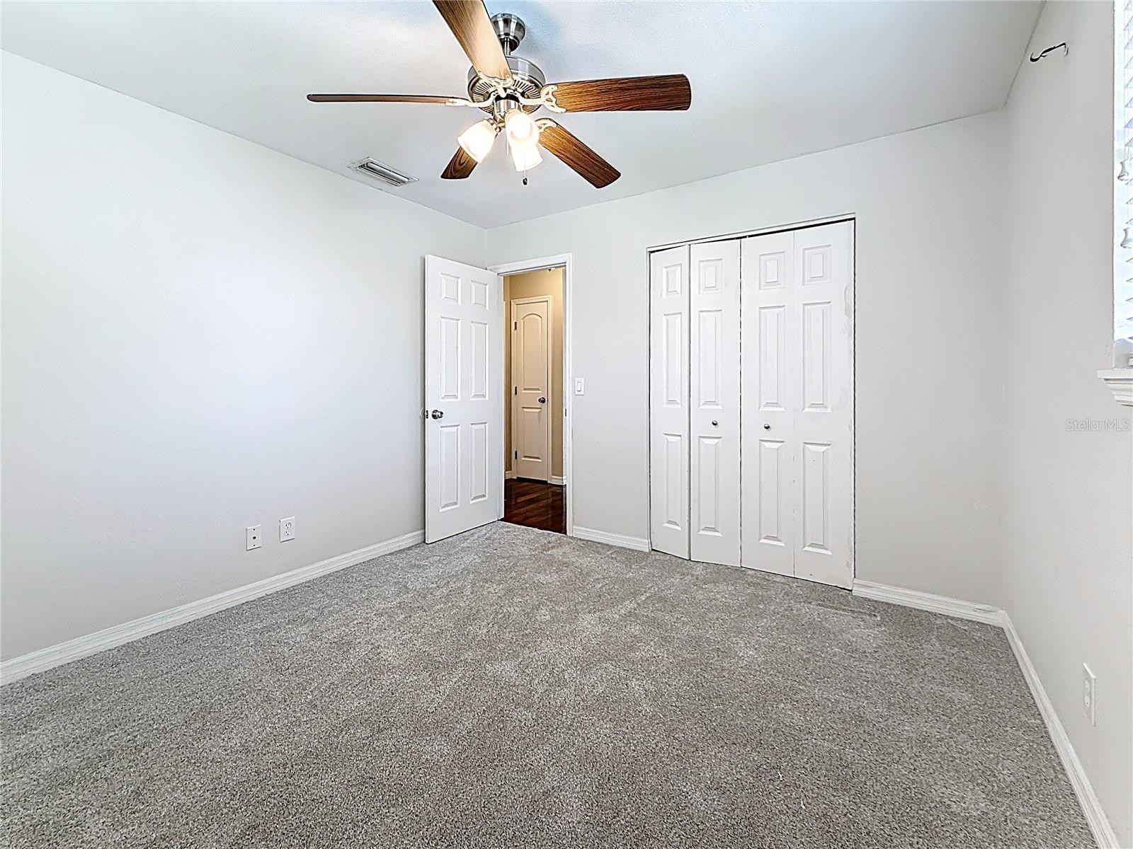 Image 26 of 49 For 125 Mystic Lake Terrace N