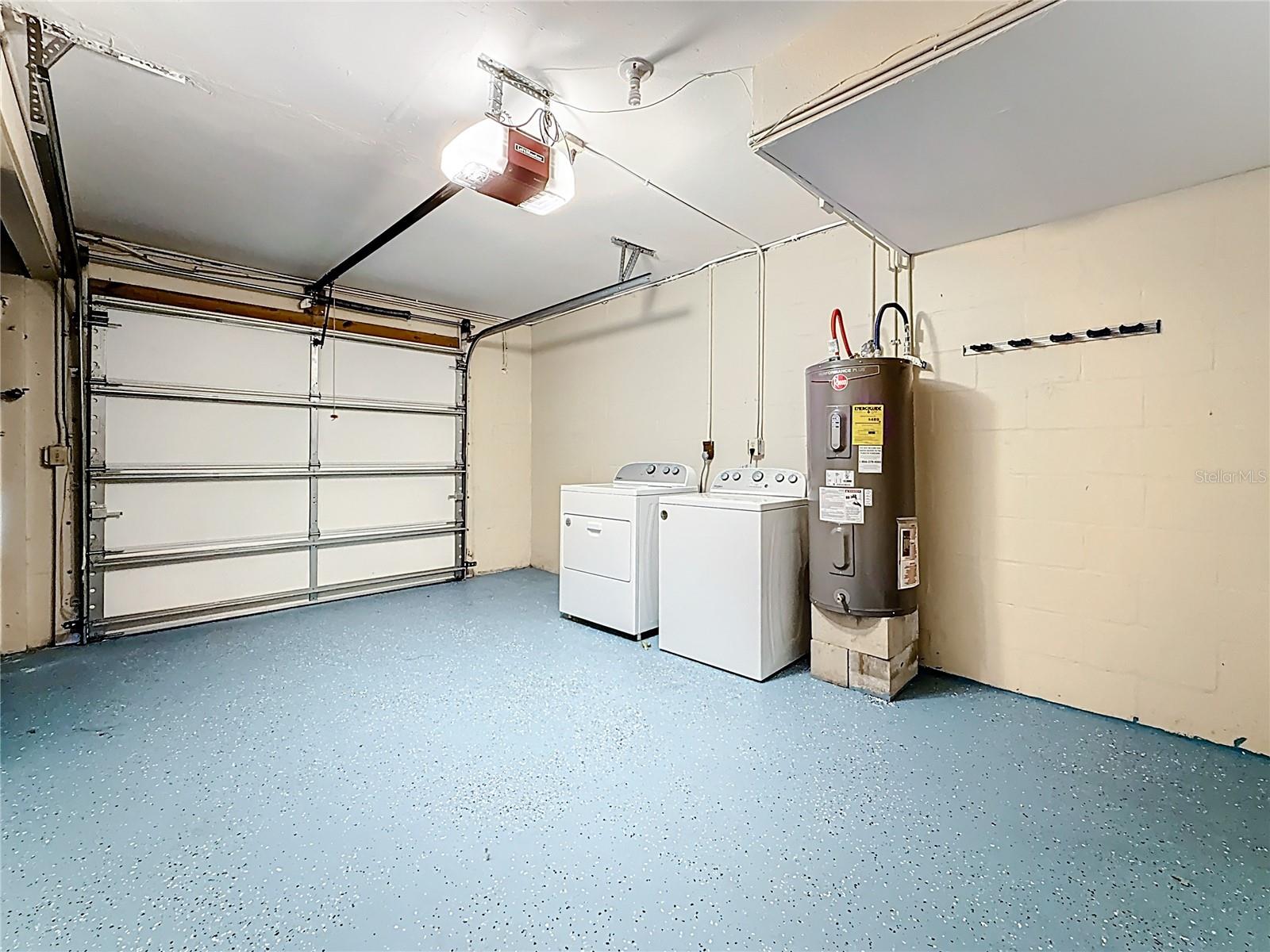 Image 37 of 49 For 125 Mystic Lake Terrace N