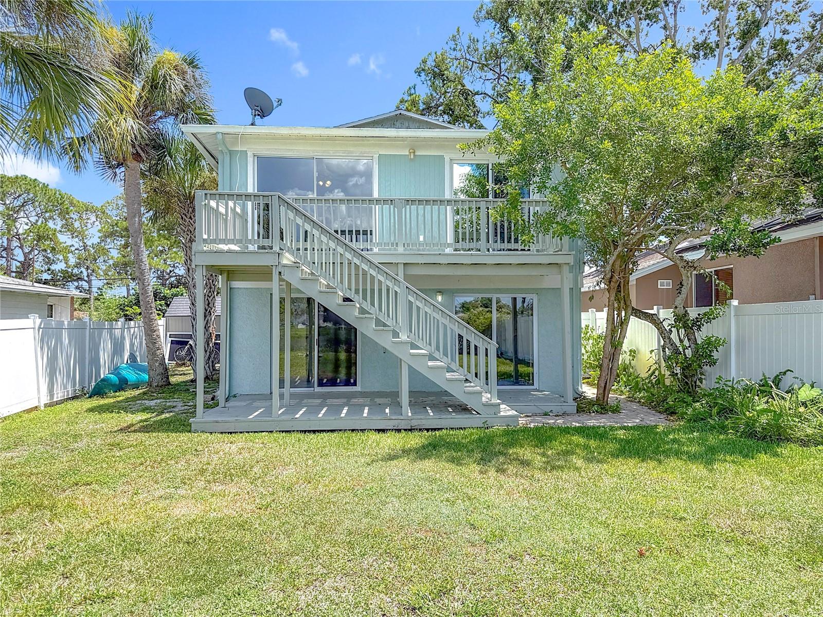 Image 41 of 49 For 125 Mystic Lake Terrace N