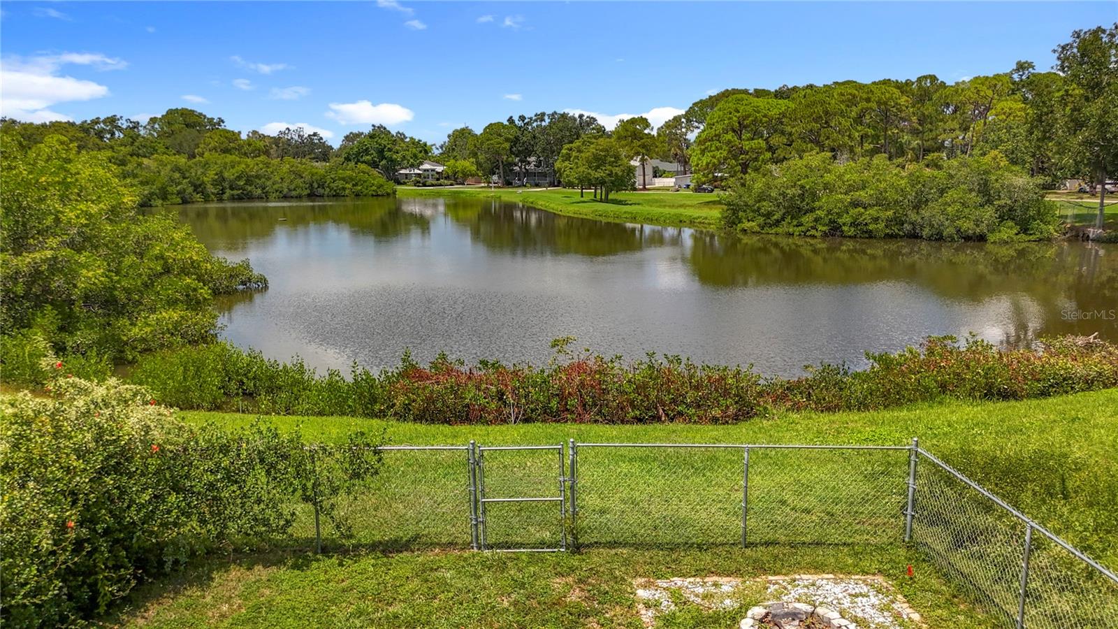 Image 43 of 49 For 125 Mystic Lake Terrace N