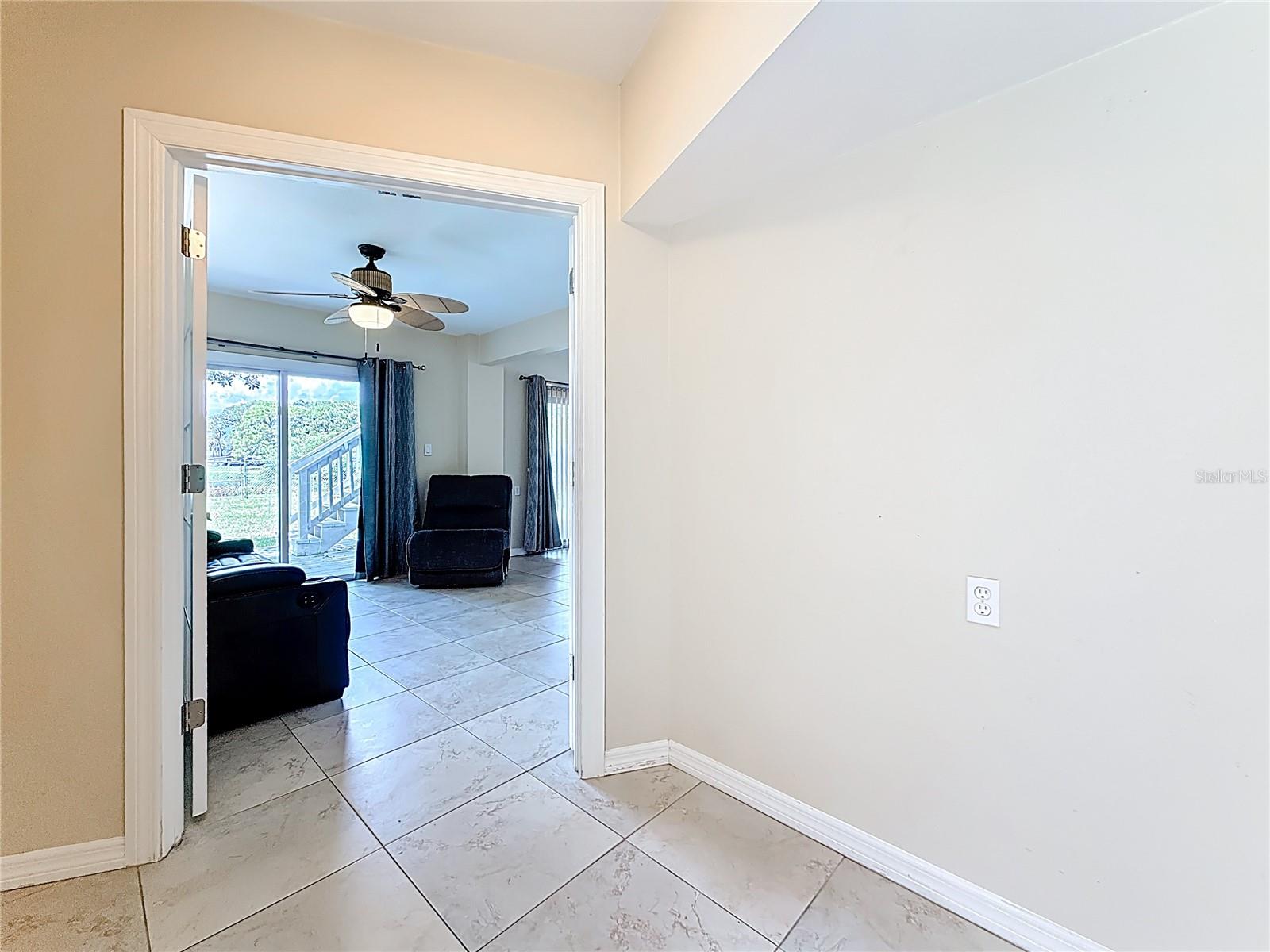Image 5 of 49 For 125 Mystic Lake Terrace N