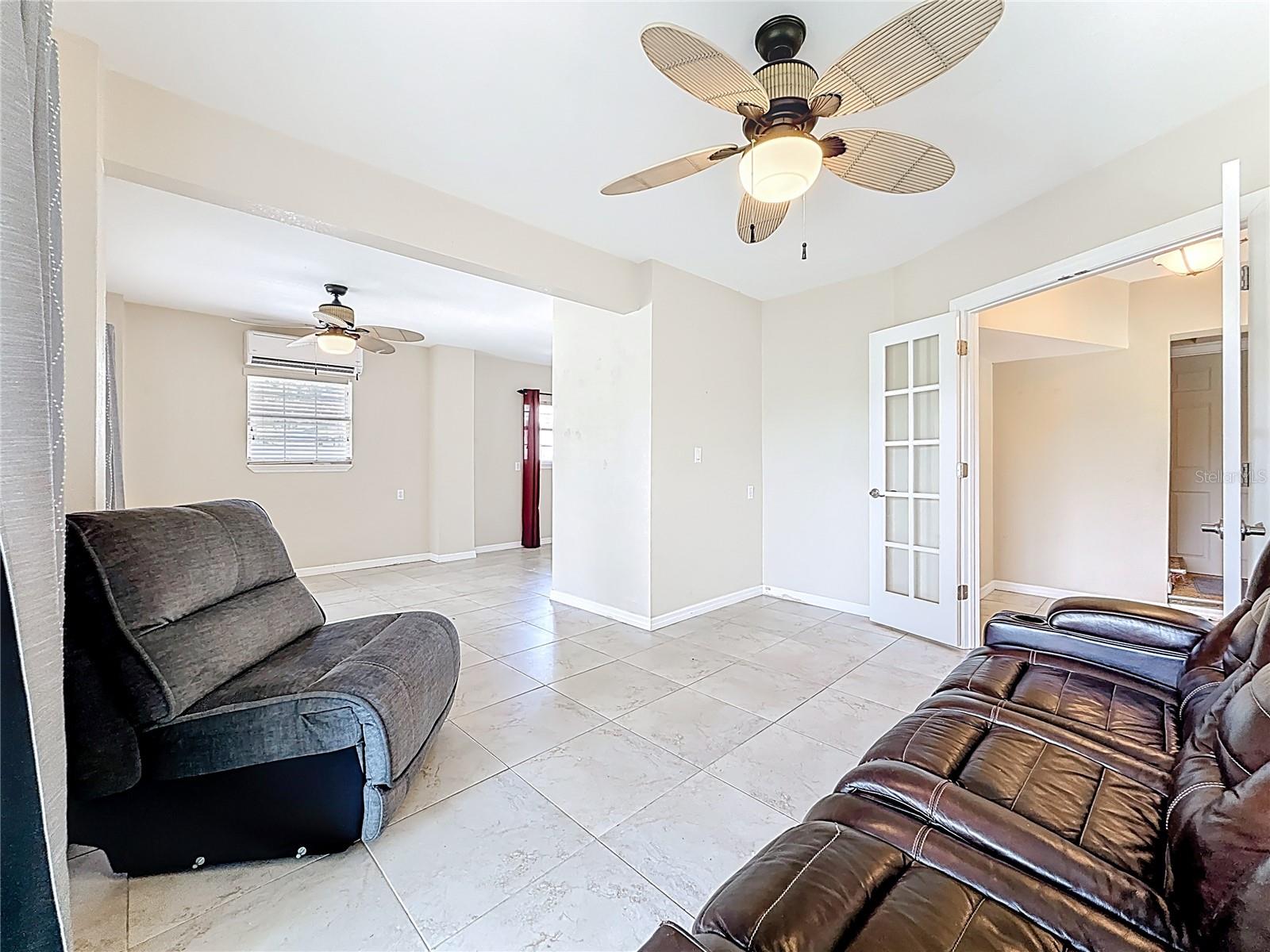Image 7 of 49 For 125 Mystic Lake Terrace N