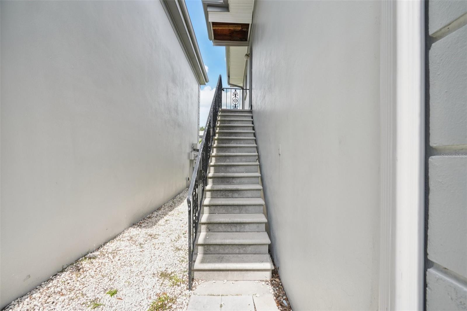 Image 20 of 24 For 1115 Rue Des Chateaux  2a