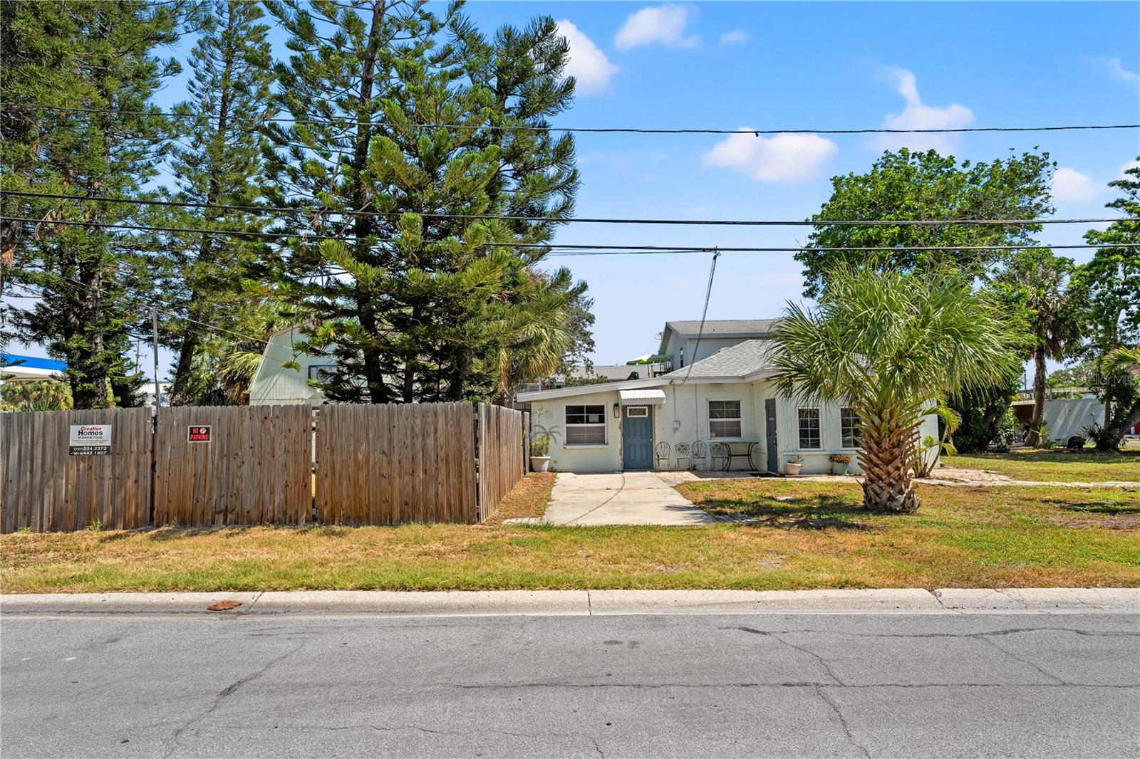 Image 34 of 40 For 2600 1st Street